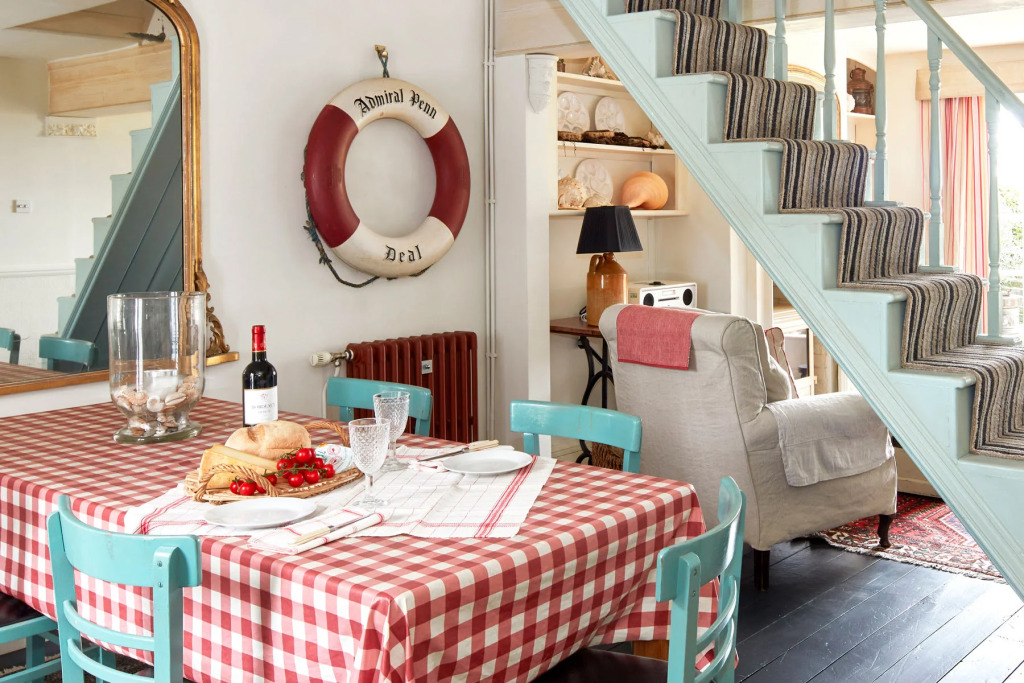 Mariners Cottage by Coaste