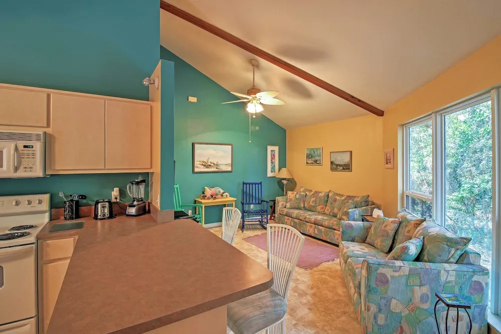 Santa Rosa Beach Bungalow 5 Mi to the Gulf Shore!