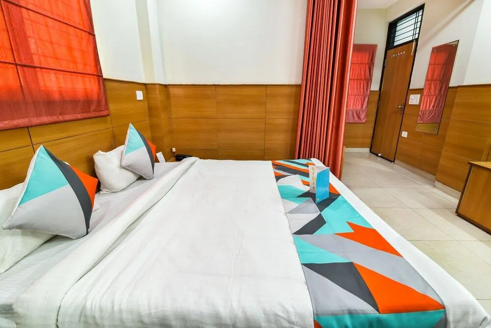 FabHotel Aerosky