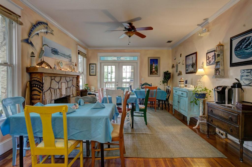 Anchor Inn NSB Bed and Breakfast