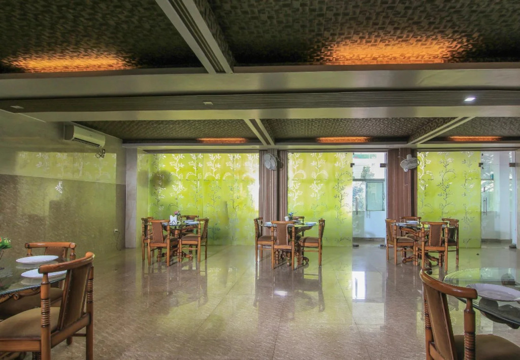 Surya Continental Hotel by OYO Rooms