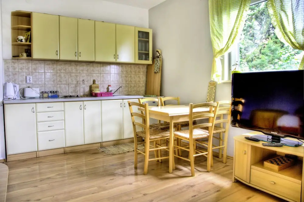 Apartment and Rooms Vilma