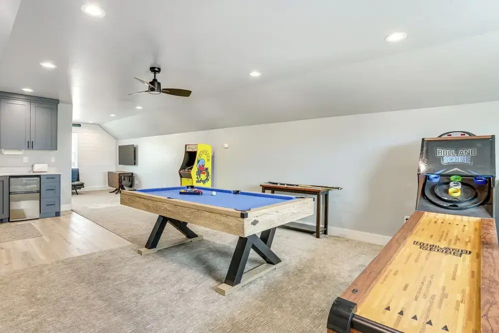 Mtn & Lake Views: Family Retreat in Bear Lake!