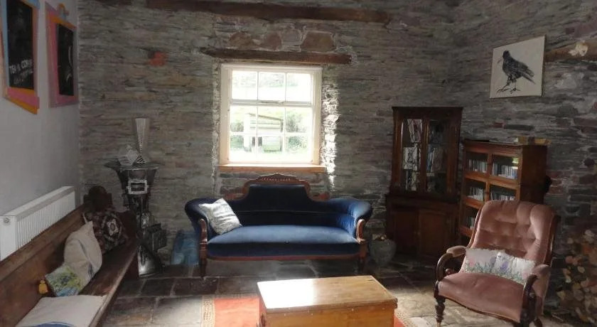 Rame Barton Guest House and Pottery