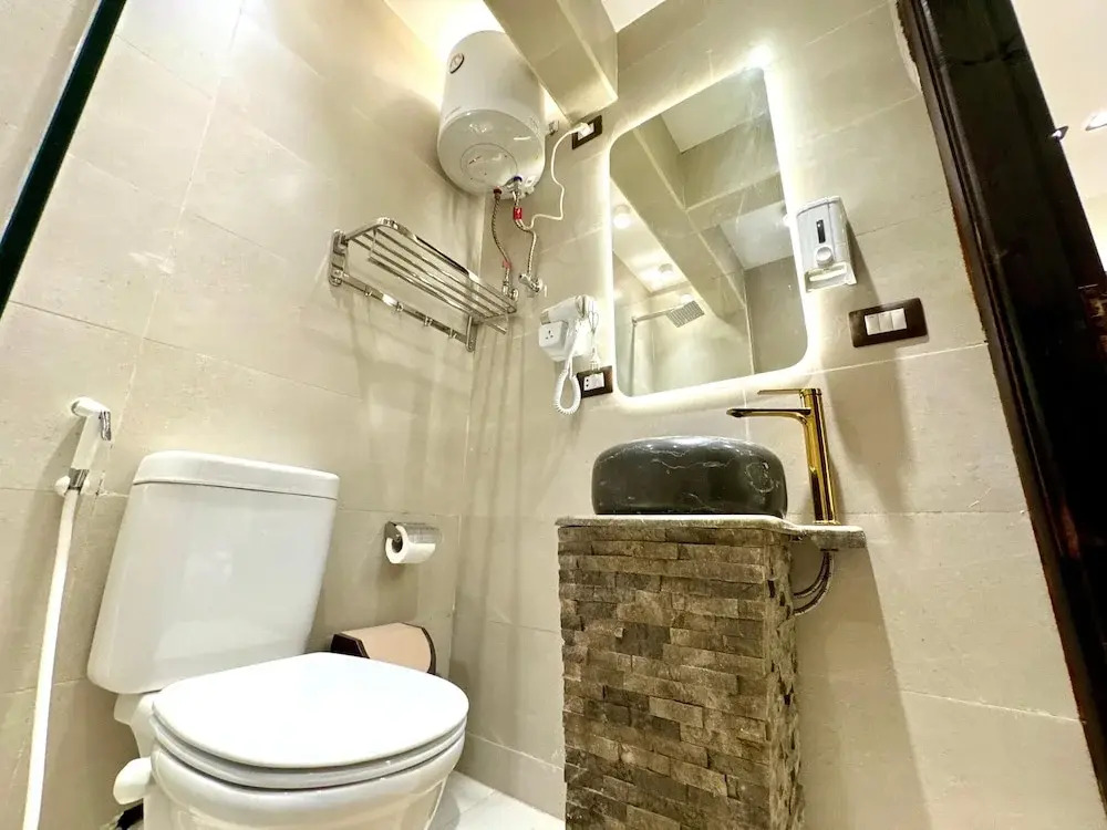 Shiny Pyramids Boutique Hotel