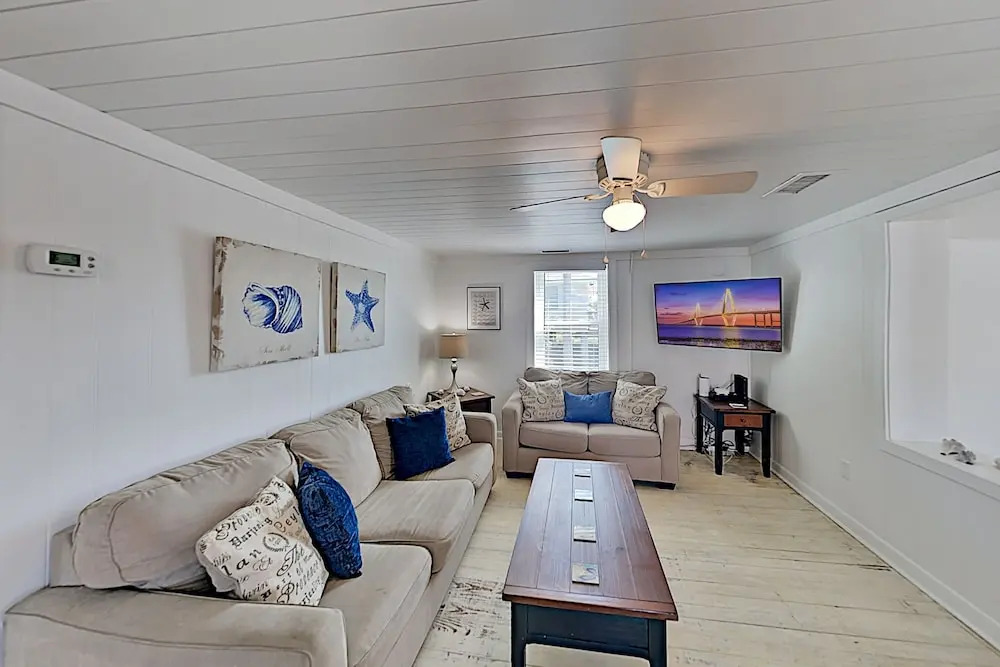810earu2 2 Bedroom Duplex
