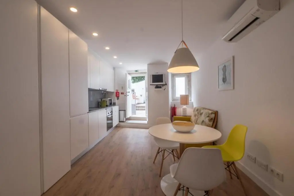Castle Terrace Exclusive Apartment - Home By The Castle Apartment