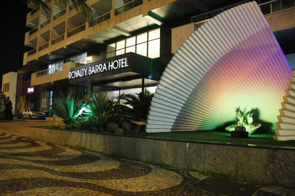 Royalty Barra Hotel