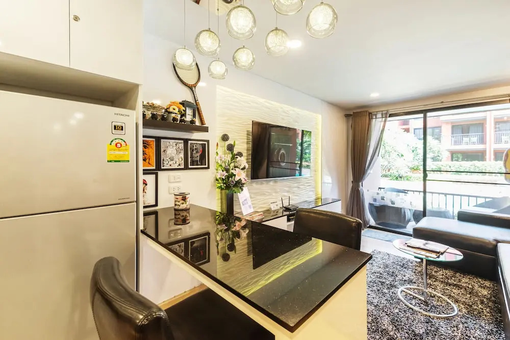 Bluroc Hua Hin by FavStay