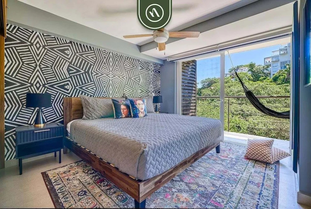 Luxury 2 BR Condo in the Jungle - Oceanview Pool