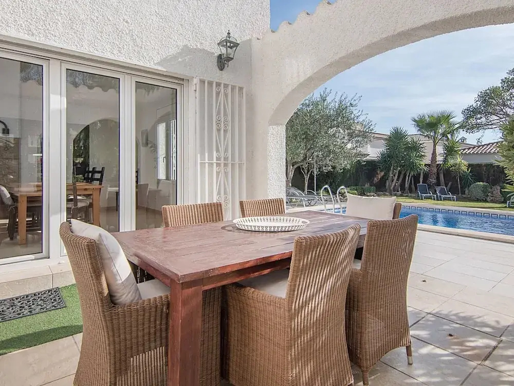 Beach In Cambrils Villa With Private Pool