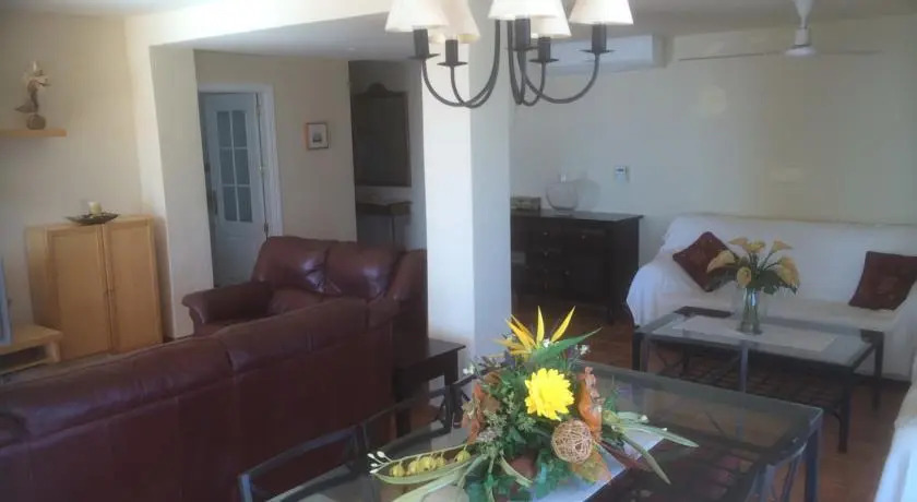Los Altos Villas