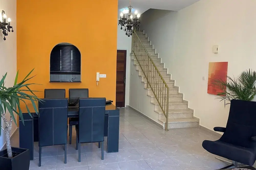 2 Bed Townhouse Sleeps 4 - Pool - Patio & Balcony
