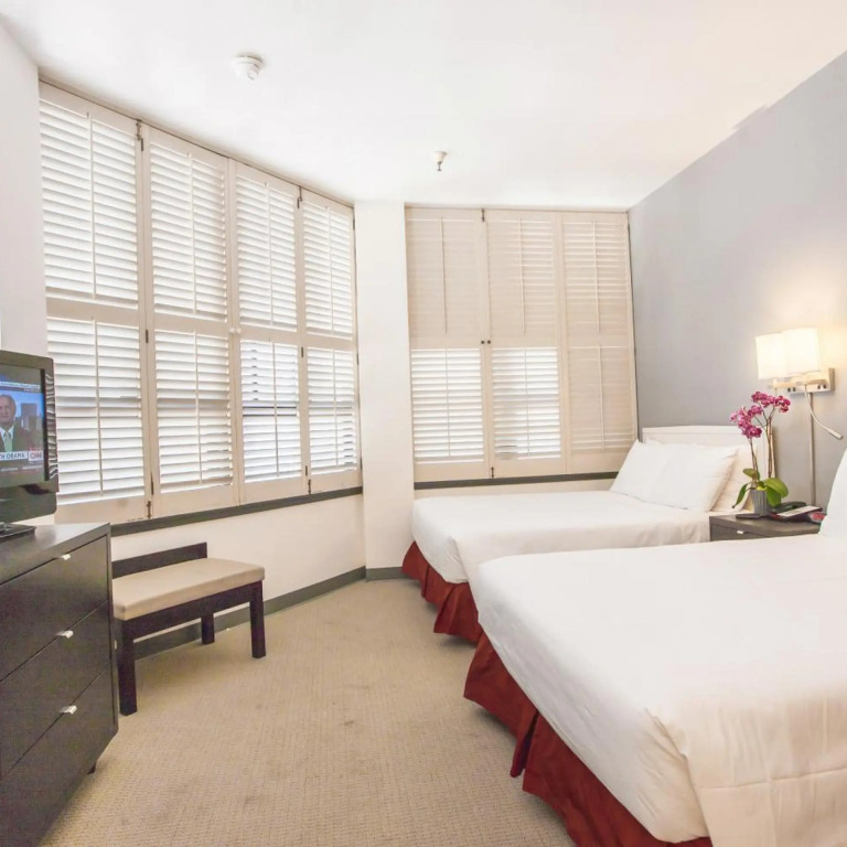 Grant Plaza Hotel