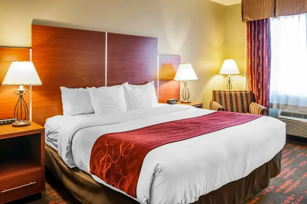 Comfort Suites
