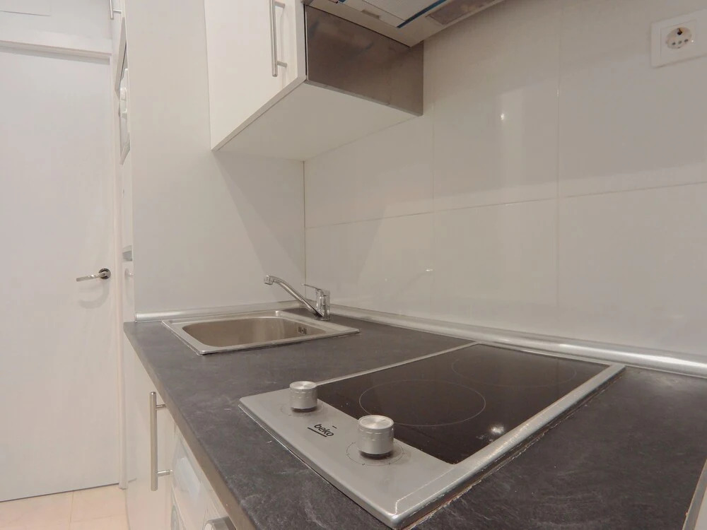 Apartamento interior en bajos cercano al parque Olof Palme AP2