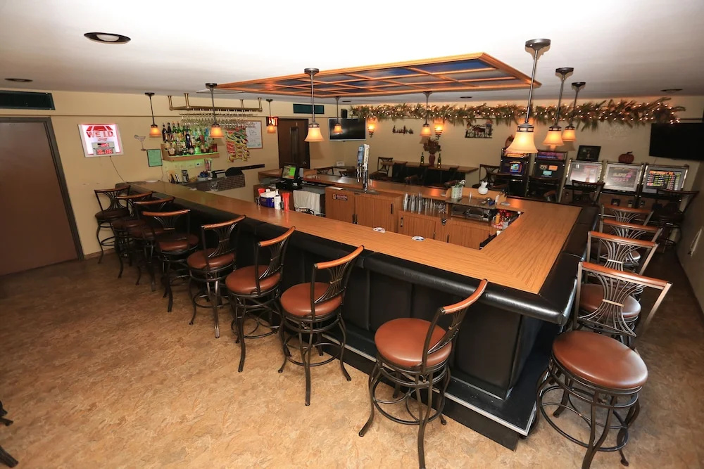 Shawano Four Seasons Hotel