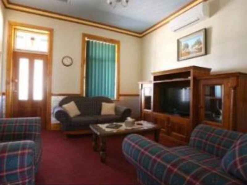 Jadan Cottages