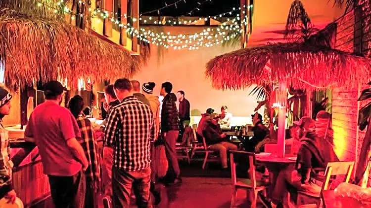 Banana Bungalow West Hollywood Hotel & Hostel