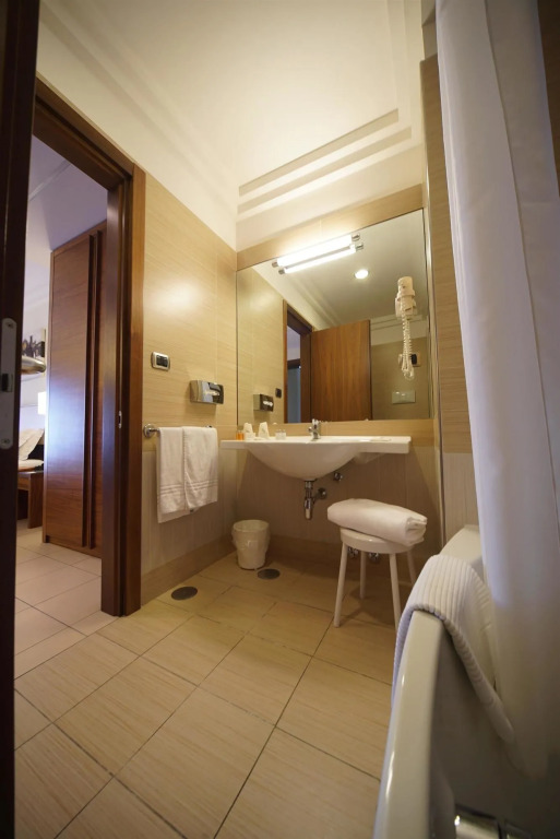 Suites & Residence Hotel
