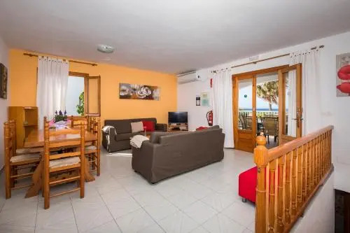 Villa Llevant 77