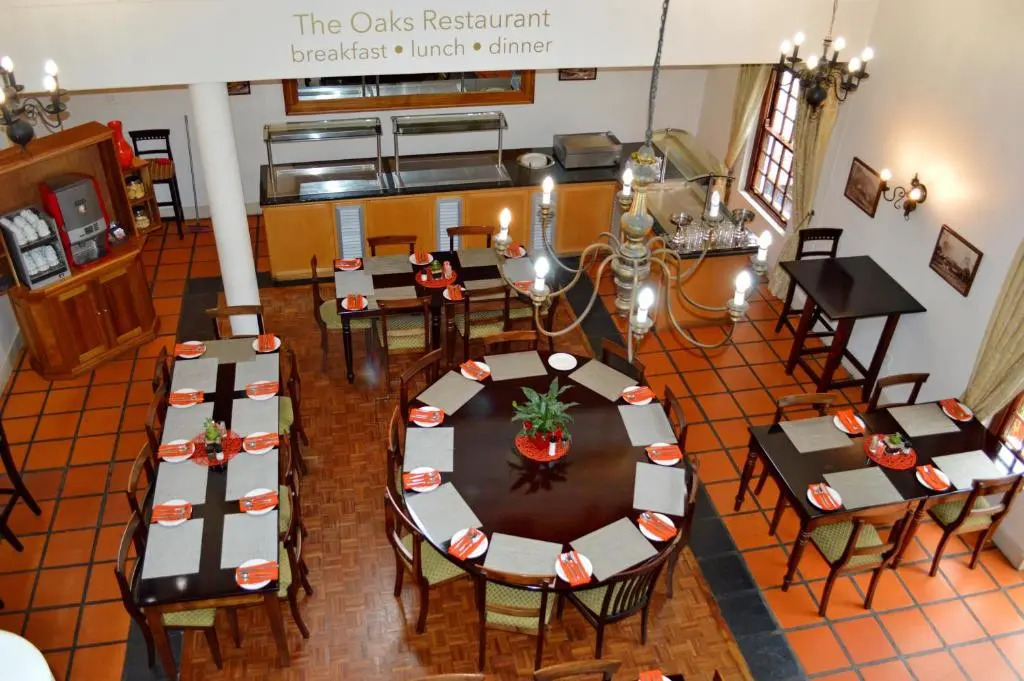 Oakhurst Hotel
