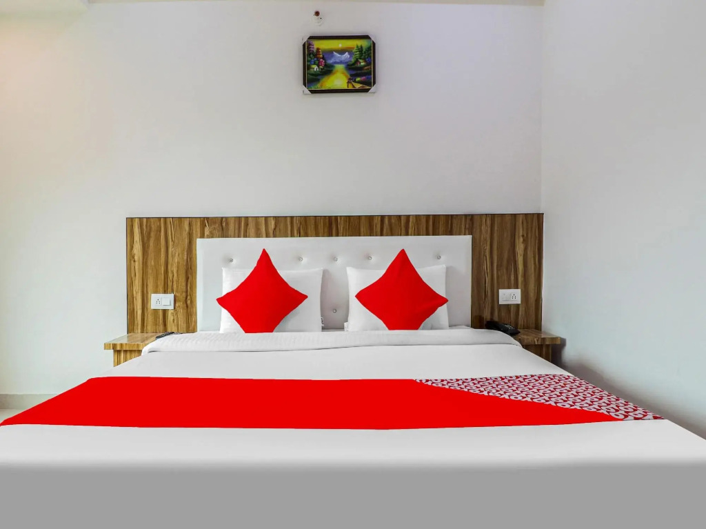 OYO Flagship 86255 Hotel Elite Inn
