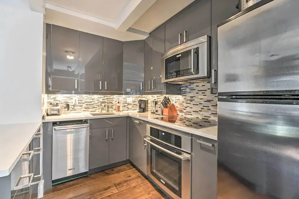 Ski-in/out Snowmass Condo w/ Community Hot Tub!