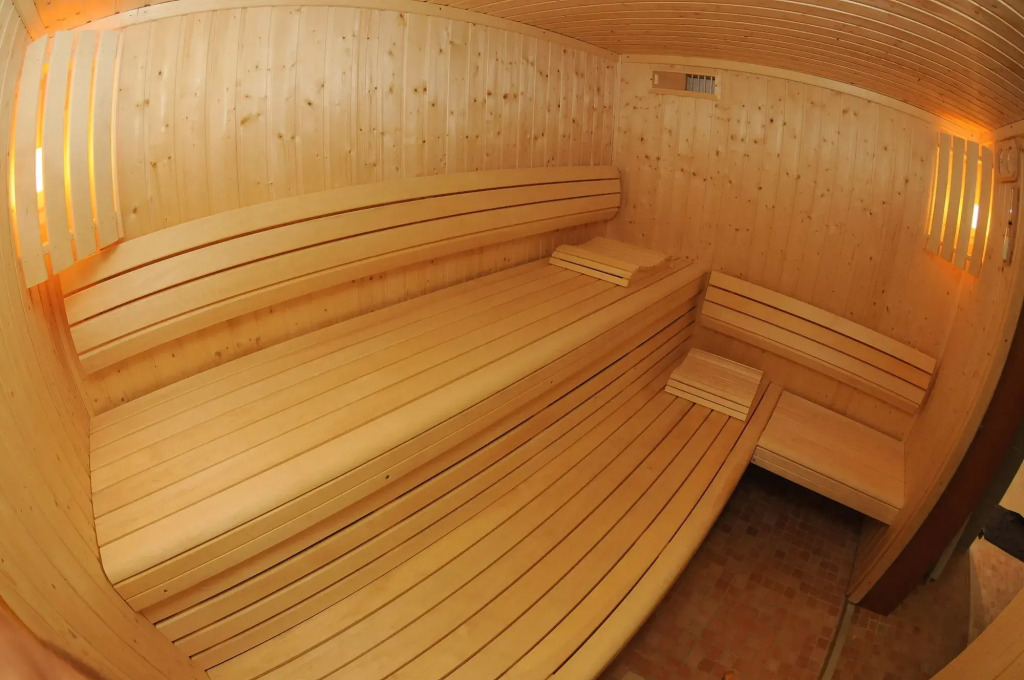 Studio dans Résidence Hotelière aux 3ilets Pointe du bout Résidence la Marina Carayou