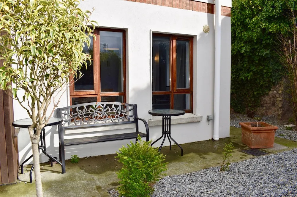 Stylish 3 Bedroom Portobello Townhouse