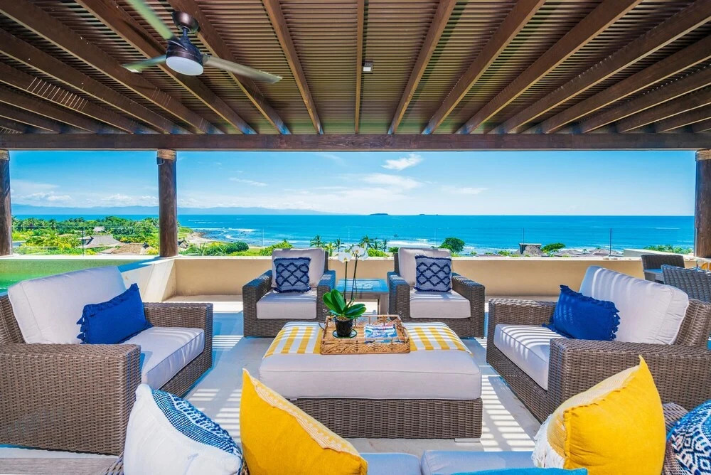 Sunny Vacation Villa 83