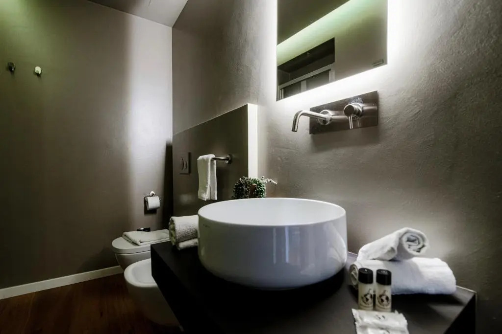 AMA 18 Suites by "The House Of Travelers"