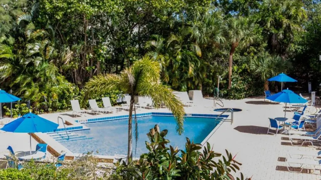 Longboat Bay Club by CoolVacay