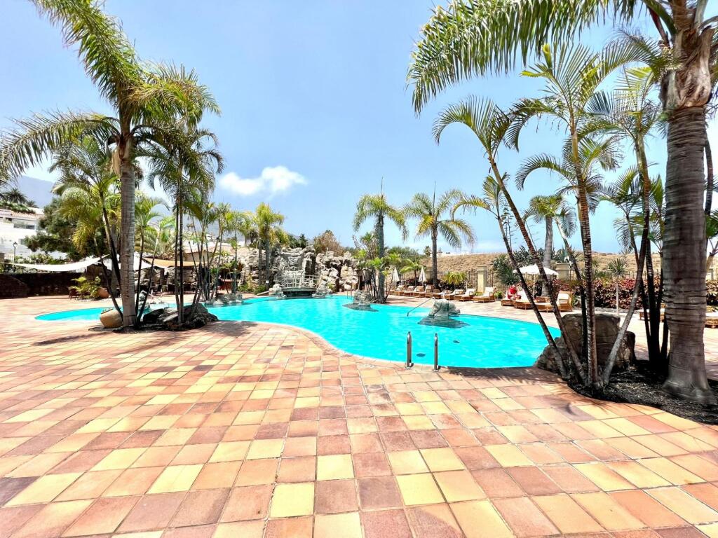 Cozy standard apartment AP, by the sea,heated pool