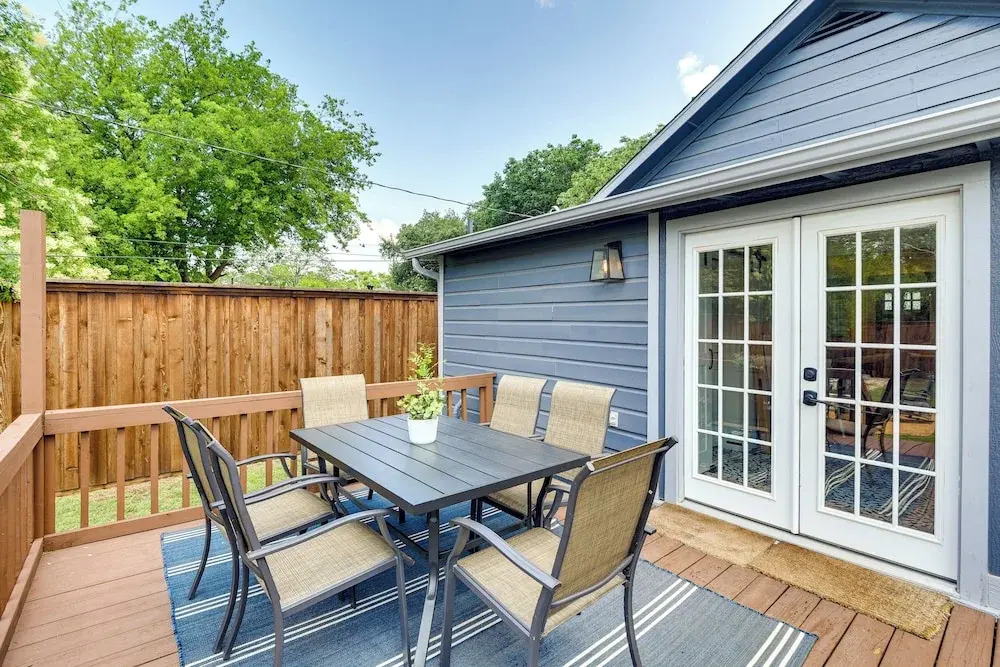 Pecan Blue Frisco Home w/ Private Yard & Hot Tub