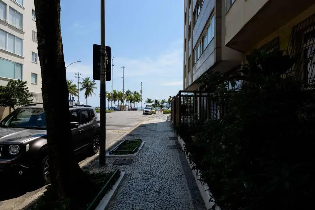 Apartamento confortável com localização privilegiada, 50 metros da praia do Arpoador