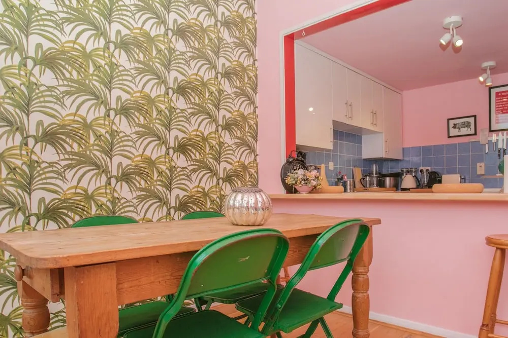 3 Bedroom Apartment in Kensington