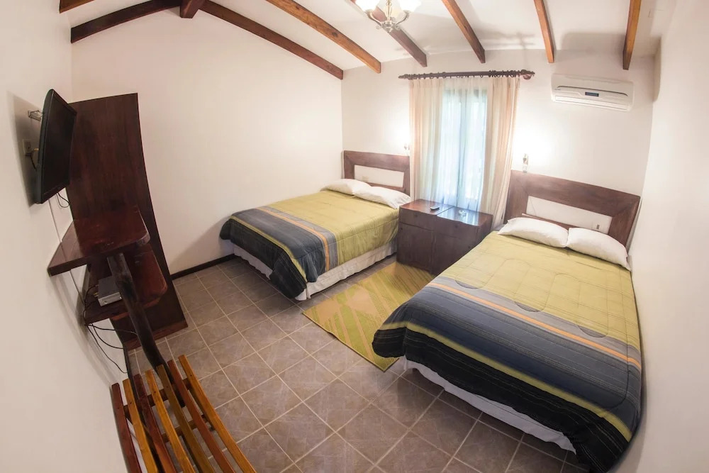 Biocentro Guembe Hotel y Resort