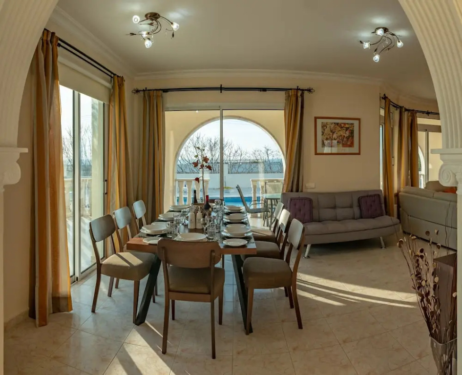 Komissa Villa