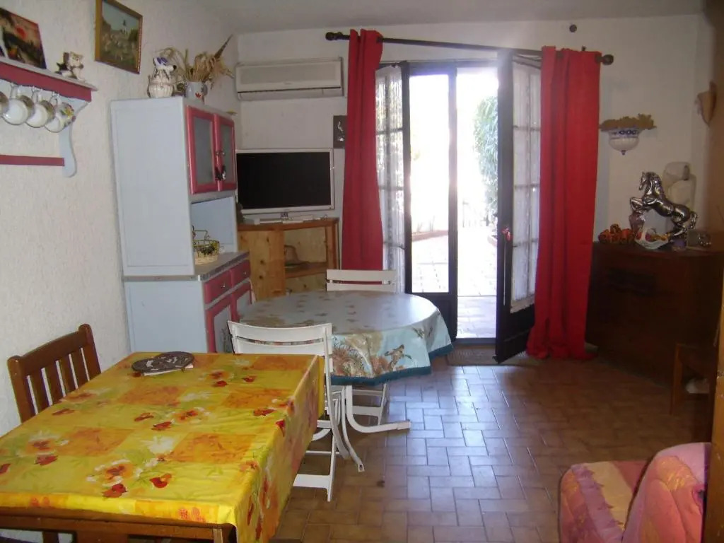 Studio Saintes-Maries-de-la-Mer, 1 pièce, 4 personnes - FR-1-475-51