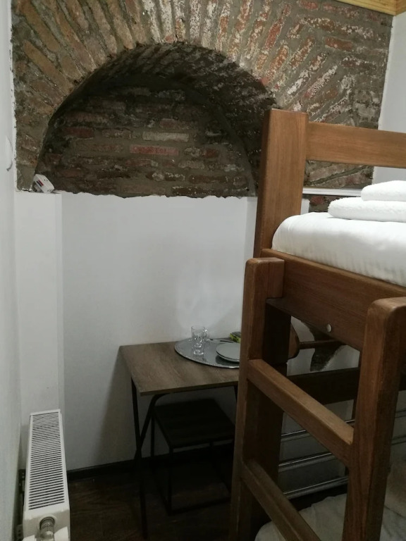 Falcon Apartments - Chacha