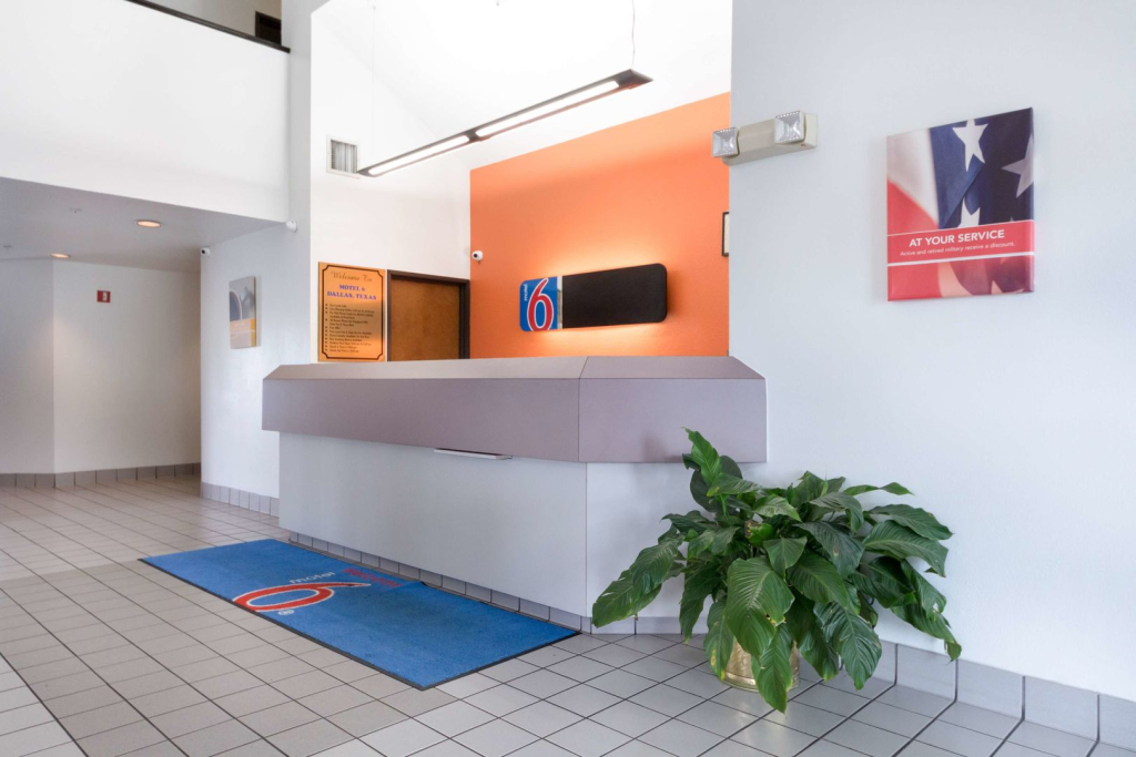 Motel 6-Dallas, TX - Northeast