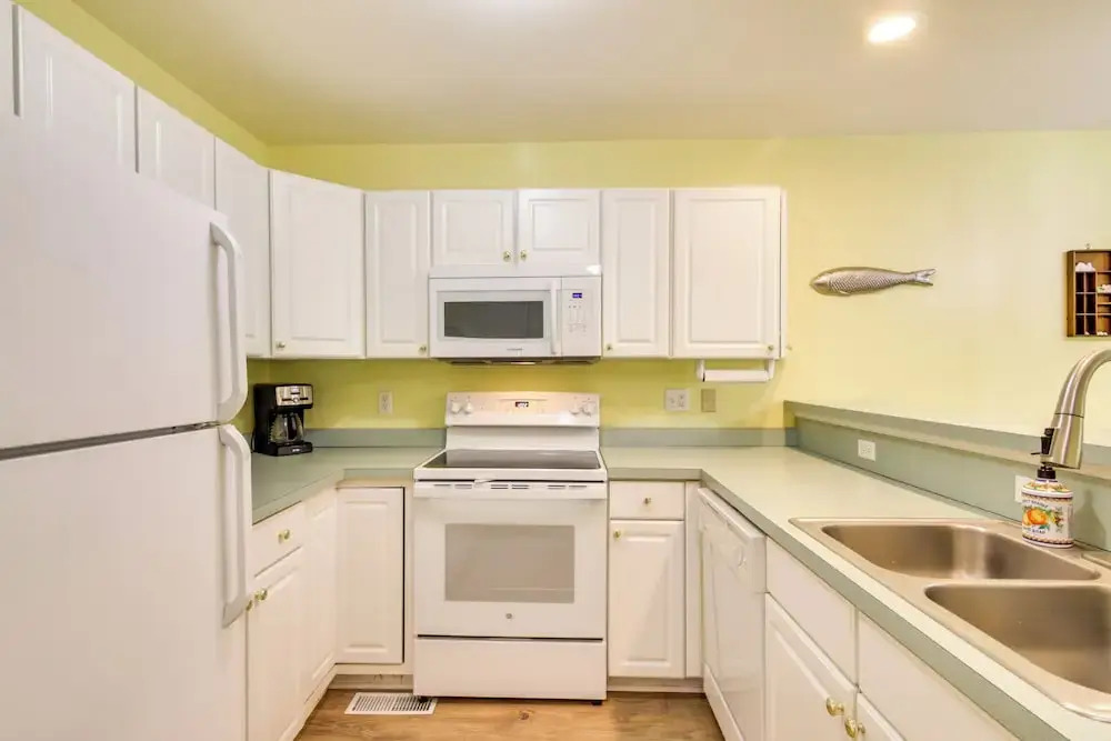 Poolside Fun, Beach Walks! Ocean Pines Coastal Gem
