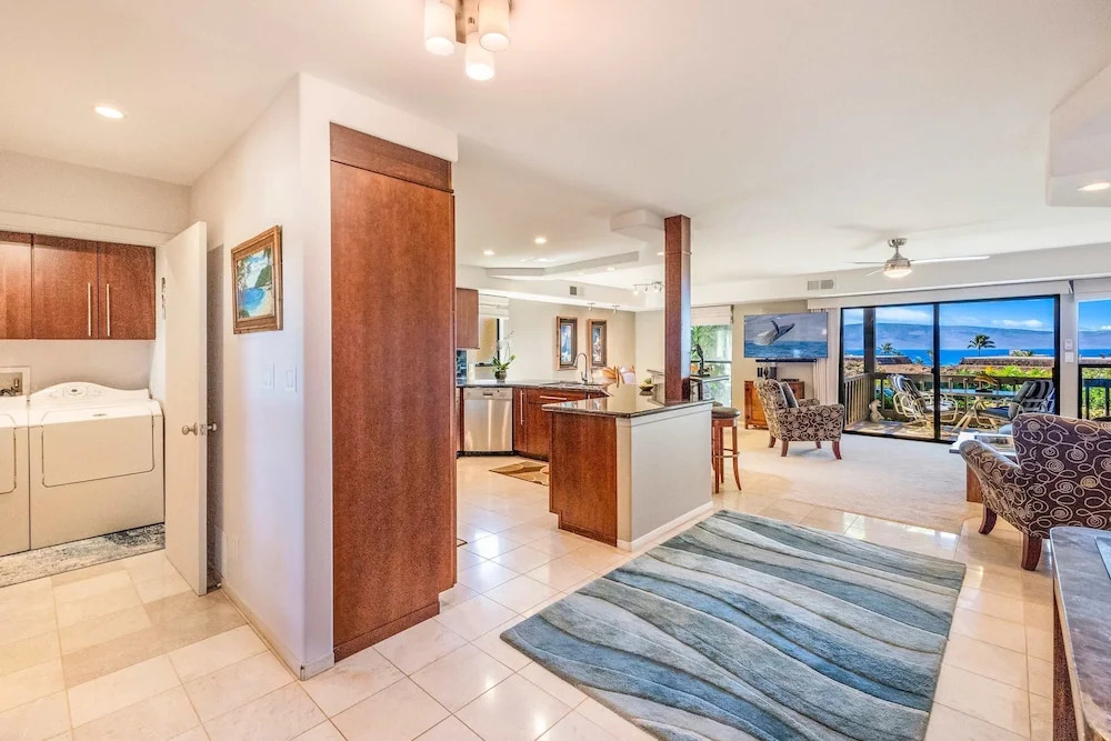 Ocean View Kaanapali Condo w 2 Lanais Loft AC Pool Walk to Beach