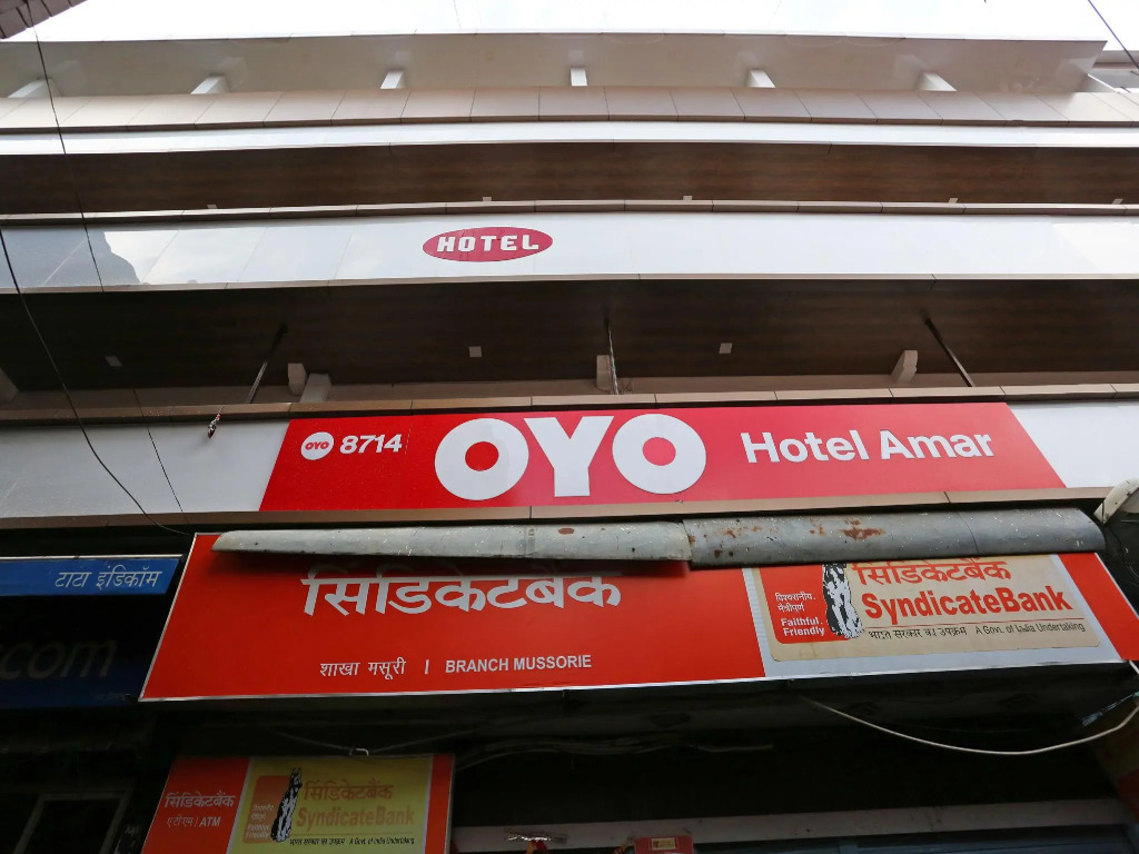 OYO 8714 Hotel Amar