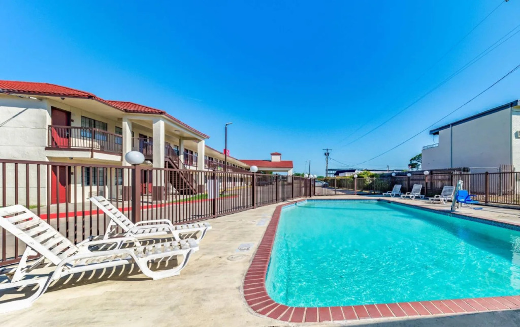 Red Roof Inn Dallas - Mesquite Fair Park NE