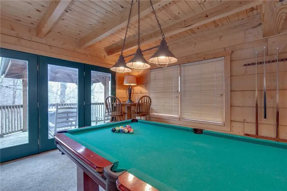 Big Bear 2 - Five Bedroom Cabin