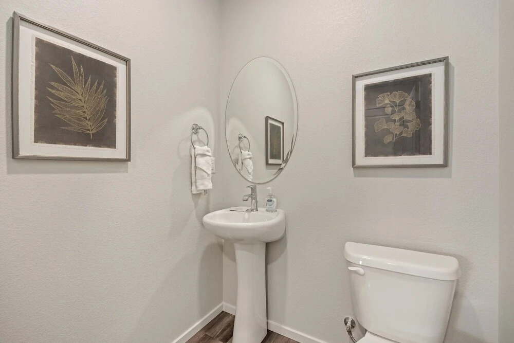 Modern Farmhouse Townhome – Great Central Location!