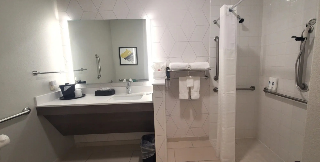 Comfort Inn & Suites Oklahoma City North - Quail Springs