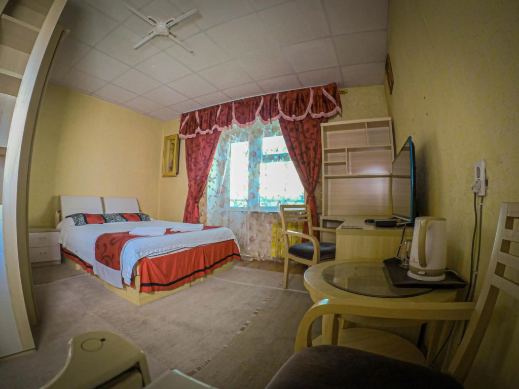LG53 Tour & Hostel
